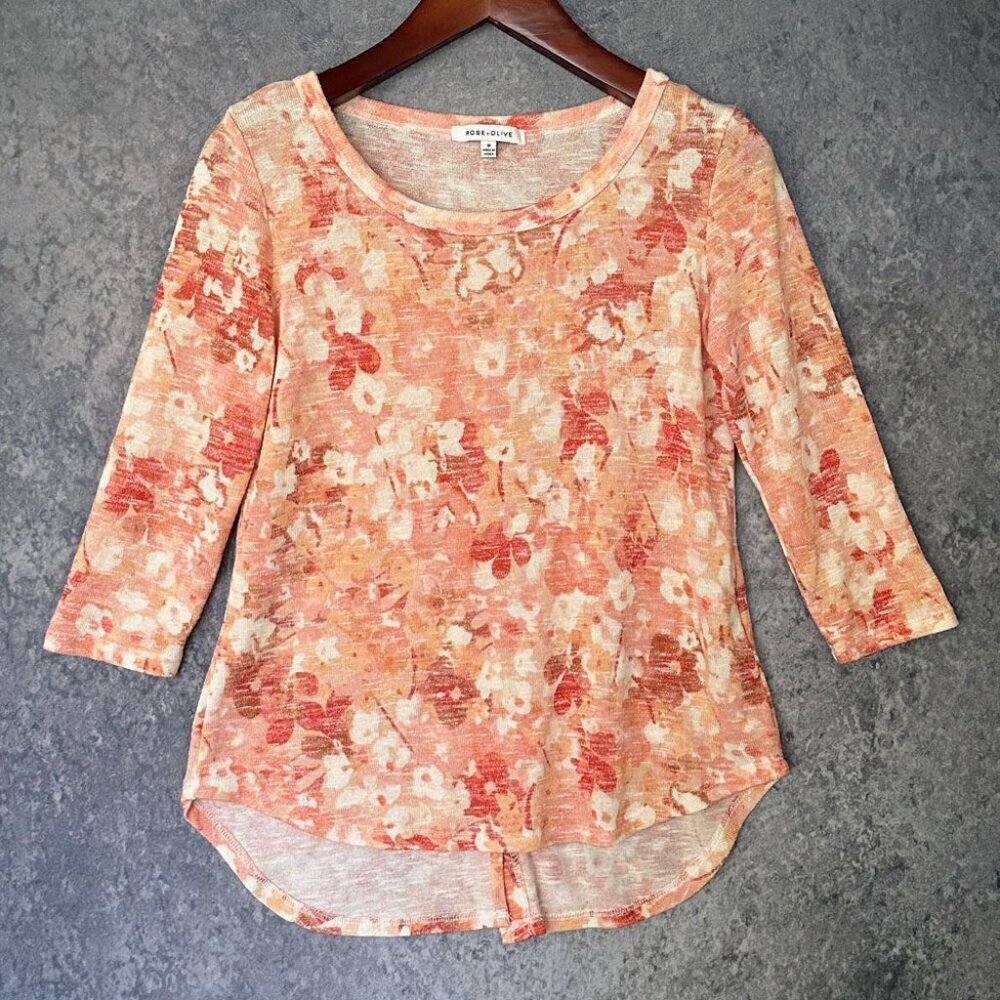 Rose + Olive Orange Floral Top, Size M, Back Buttons (Faux)